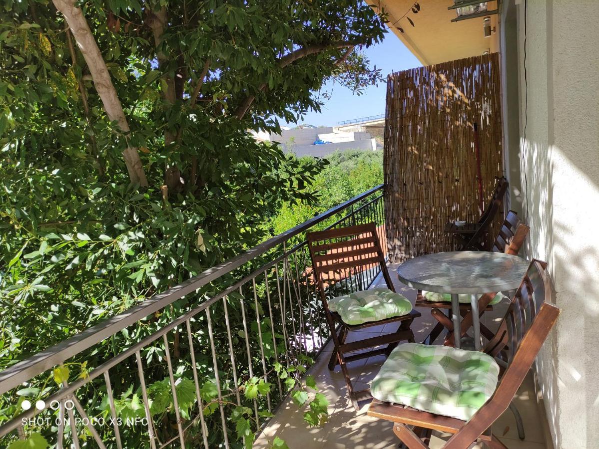 Vega Apartments Podgora Bagian luar foto